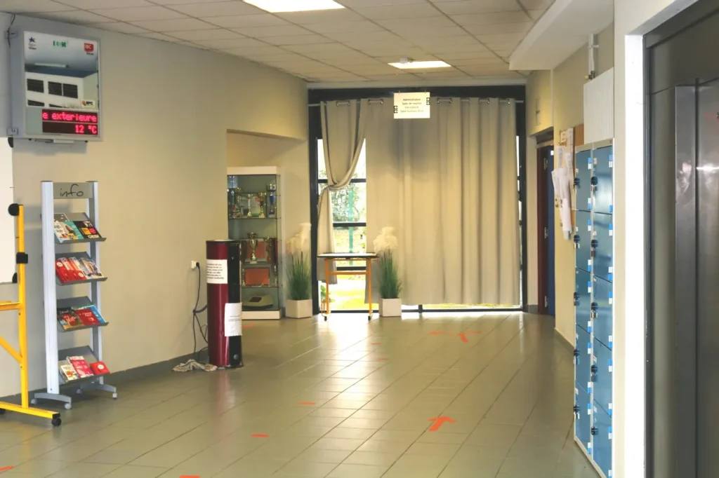 Locaux — LYCEE POLYVALENT MARGUERITE YOURCENAR