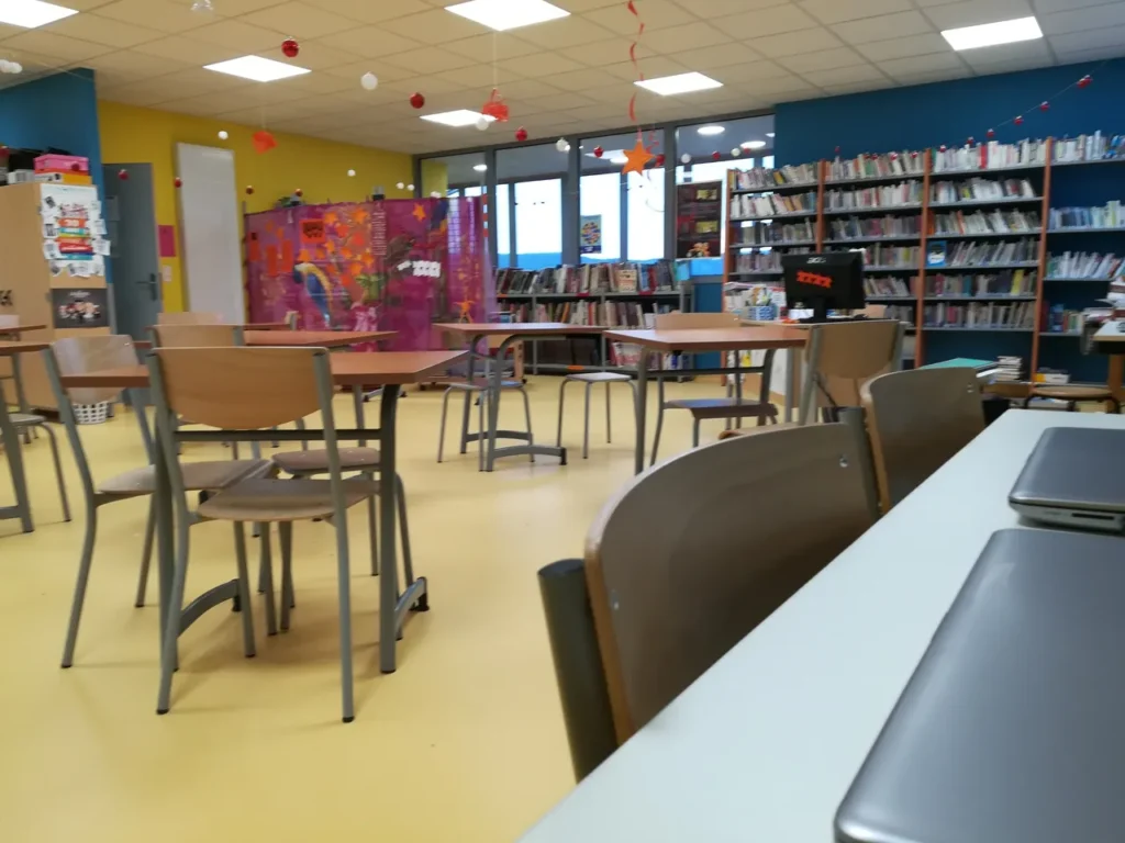 Locaux — Collège privé Jean Bosco