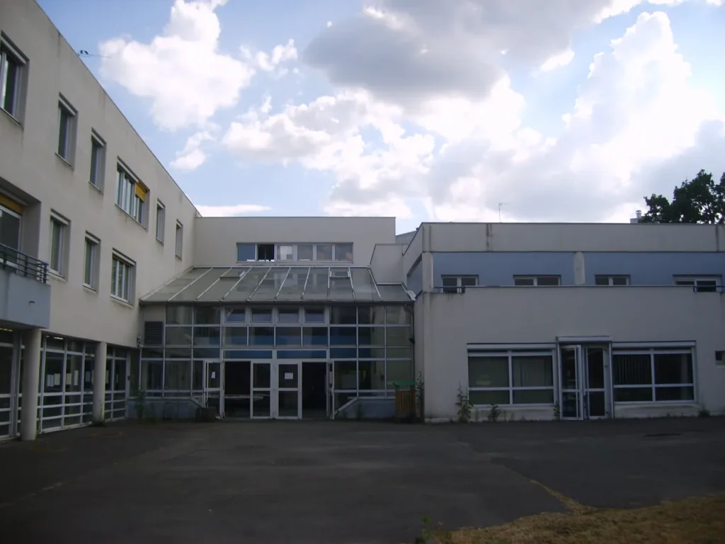 Locaux — Lycée polyvalent René Descartes