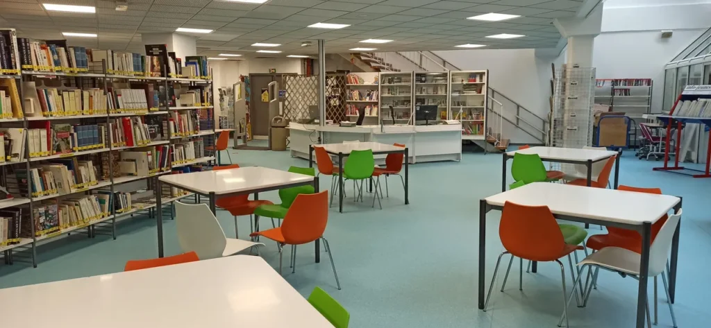 Locaux — LYCEE POLYVALENT L'ESSOURIAU